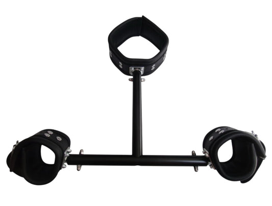 ELEGANTER PRANGER MIT DREHBAREN RINGEN UND NAPPA-LEDER